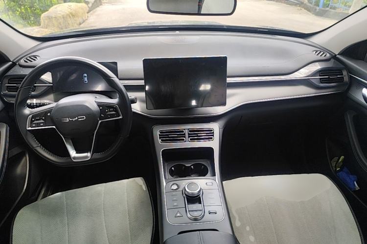 Used BYD Destroyer 05 2023 Champion Edition DM-i 55KM Luxury Model Center Console