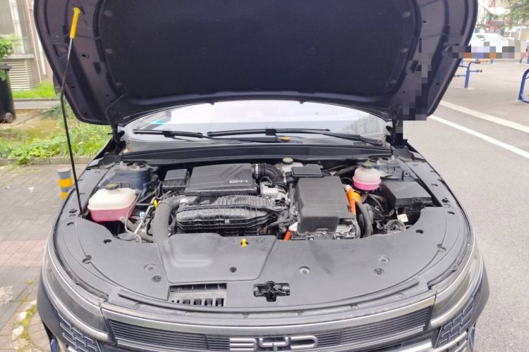 Used BYD Destroyer 05 2023 Champion Edition DM-i 120KM Luxury Model Engine Bay