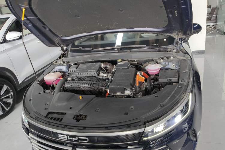 Used BYD Destroyer 05 2023 Champion Edition DM-i 120KM Prestige Model Engine Bay
