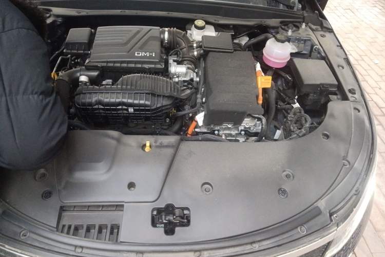 Used BYD Destroyer 05 2023 Champion Edition DM-i 55KM Luxury Model Engine Bay