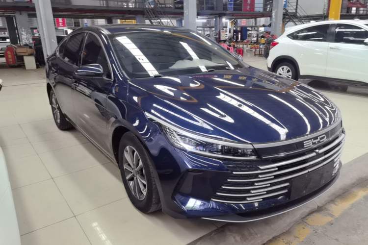 Used BYD Destroyer 05 2023 Champion Edition DM-i 55KM Prestige Model Front Right 45 Deg