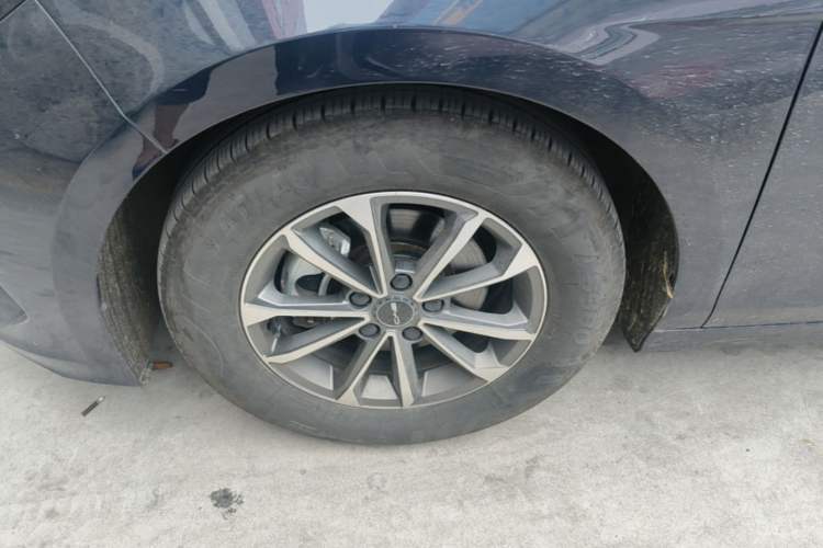 Used BYD Destroyer 05 2023 Champion Edition DM-i 55KM Luxury Model Left Front Wheel Hub