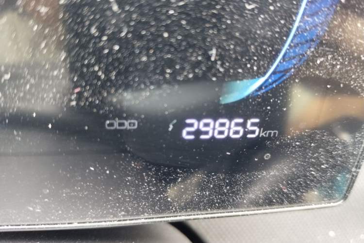Used BYD Destroyer 05 2023 Champion Edition DM-i 120KM Luxury Model Odometer Close Up
