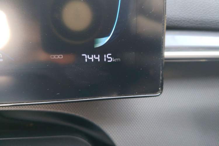 Used BYD Destroyer 05 2023 Champion Edition DM-i 55KM Luxury Model Odometer Close Up