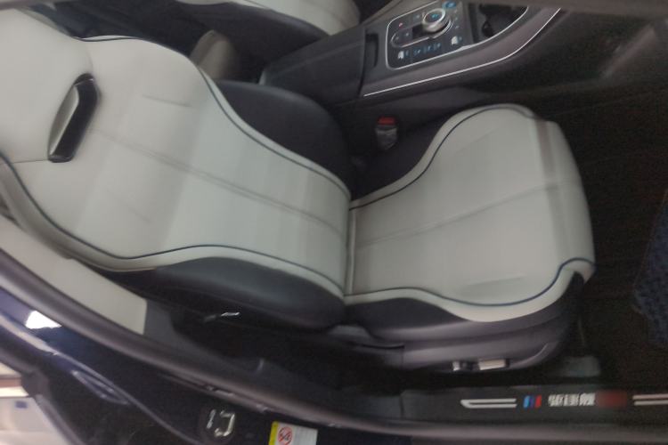 Used BYD Destroyer 05 2023 Champion Edition DM-i 120KM Prestige Model Right Front Seat