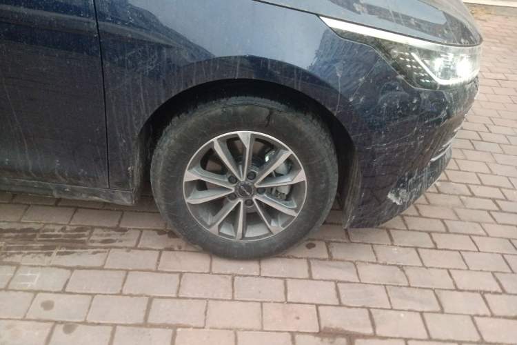 Used BYD Destroyer 05 2023 Champion Edition DM-i 55KM Luxury Model Right Front Wheel Hub