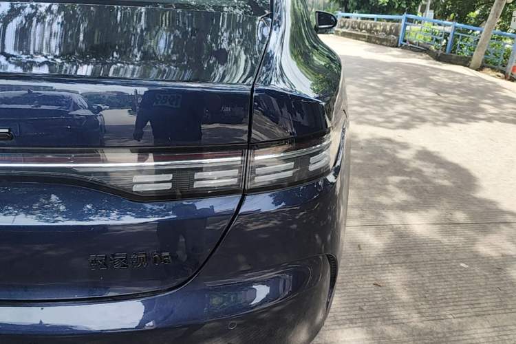 Used BYD Destroyer 05 2023 Champion Edition DM-i 55KM Luxury Model Right Rear Taillight