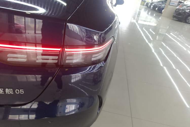 Used BYD Destroyer 05 2023 Champion Edition DM-i 120KM Prestige Model Right Rear Taillight