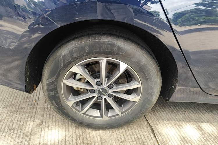 Used BYD Destroyer 05 2023 Champion Edition DM-i 55KM Luxury Model Right Rear Wheel Hub