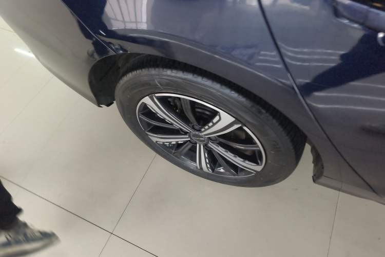 Used BYD Destroyer 05 2023 Champion Edition DM-i 120KM Prestige Model Right Rear Wheel Hub