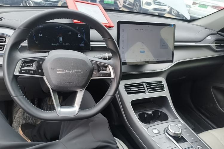 Used BYD Destroyer 05 2023 Champion Edition DM-i 120KM Prestige Model Center Console