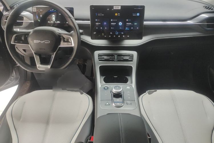 Used BYD Destroyer 05 2023 Champion Edition DM-i 120KM Luxury Model Center Console
