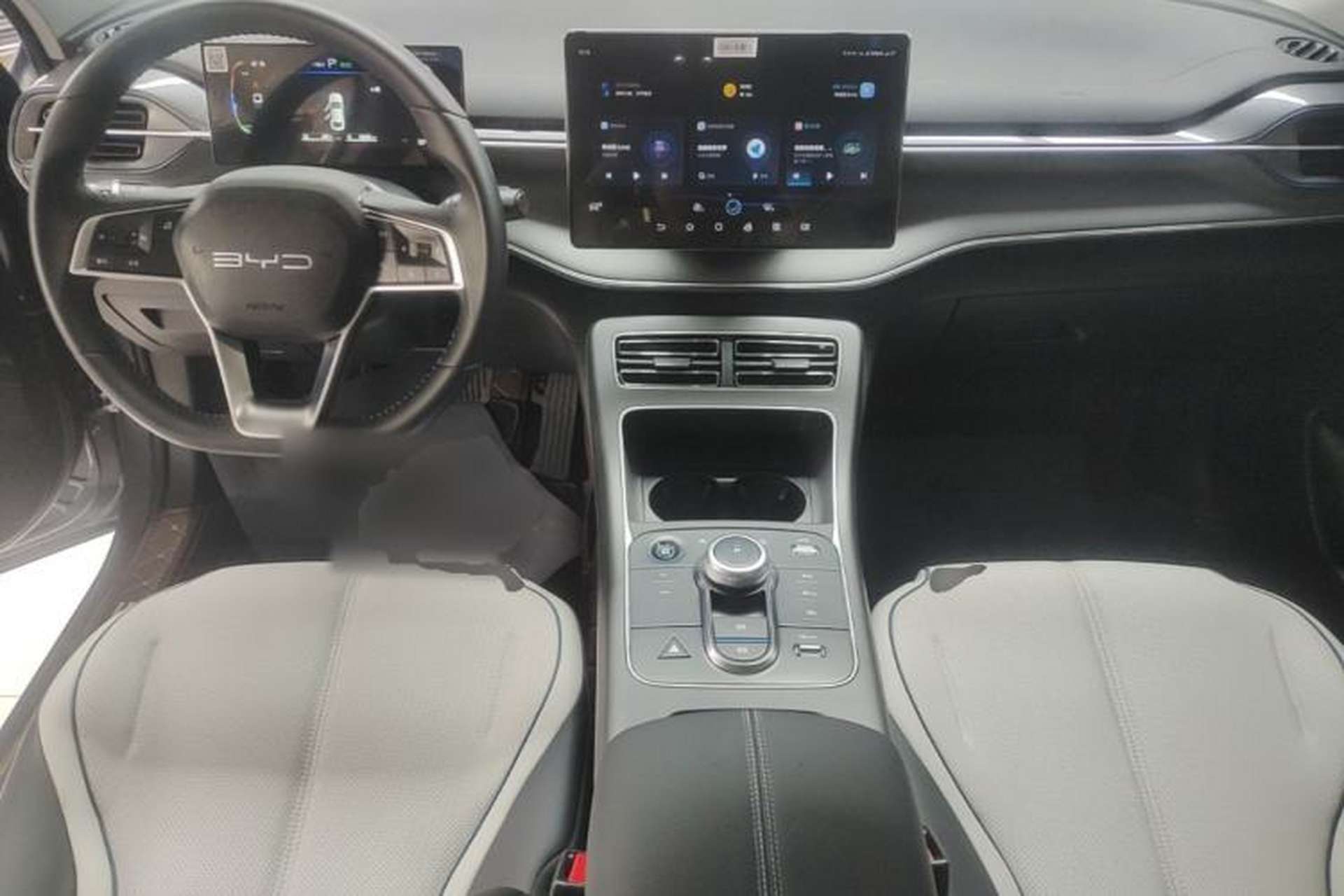 Used BYD Destroyer 05 2023 Champion Edition DM-i 120KM Luxury Model Center Console