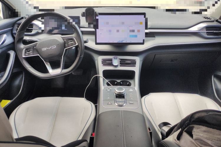 Used BYD Destroyer 05 2023 Champion Edition DM-i 120KM Prestige Model Center Console