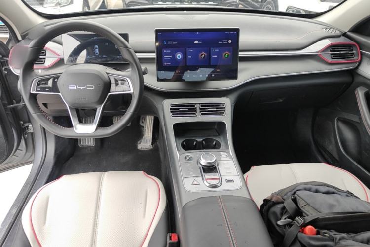 Used BYD Destroyer 05 2023 Champion Edition DM-i 55KM Luxury Model Center Console