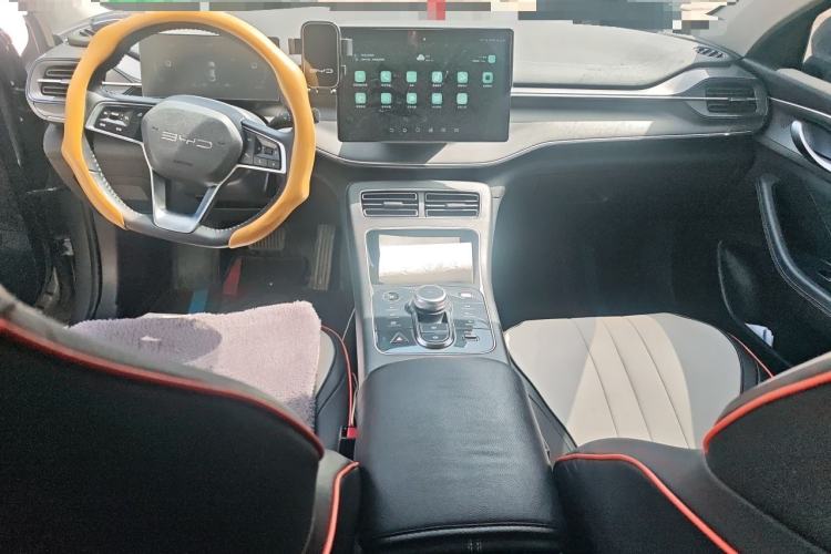 Used BYD Destroyer 05 2023 Champion Edition DM-i 120KM Prestige Model Center Console