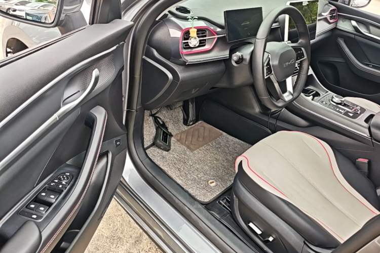Used BYD Destroyer 05 2023 Champion Edition DM-i 55KM Prestige Model Driver Seat