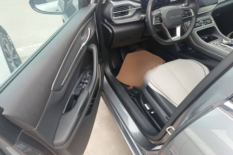 Used BYD Destroyer 05 2023 Champion Edition DM-i 55KM Prestige Model Driver Seat