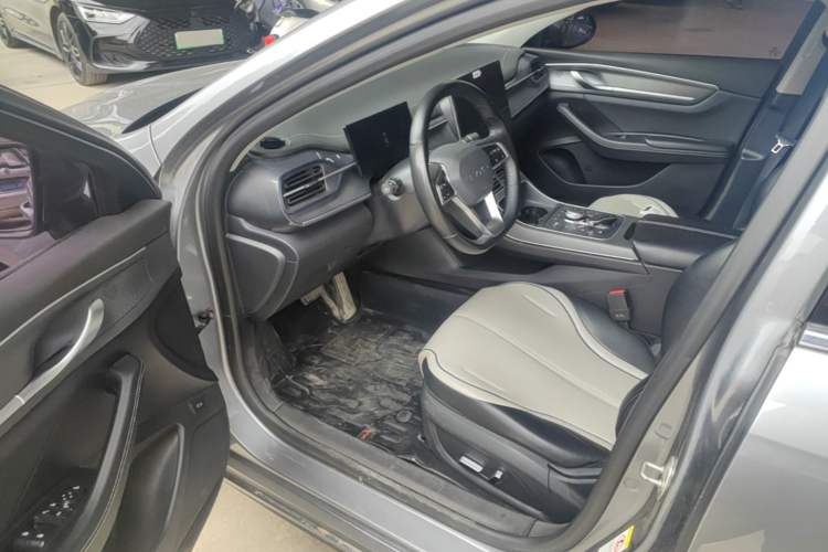 Used BYD Destroyer 05 2023 Champion Edition DM-i 120KM Prestige Model Driver Seat
