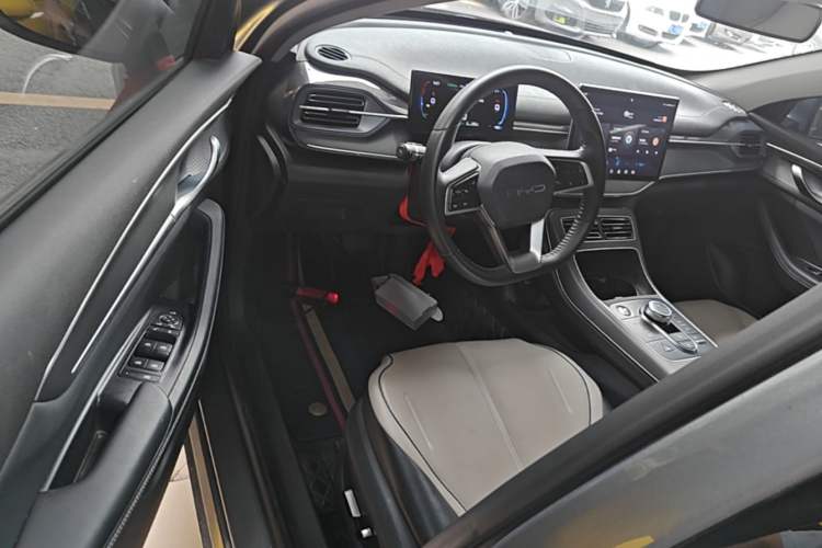 Used BYD Destroyer 05 2023 Champion Edition DM-i 120KM Prestige Model Driver Seat