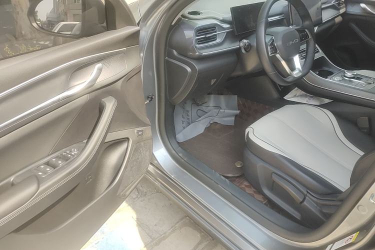 Used BYD Destroyer 05 2023 Champion Edition DM-i 120KM Luxury Model Driver Seat