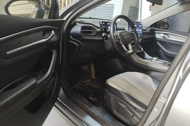Used BYD Destroyer 05 2023 Champion Edition DM-i 55KM Luxury Model Driver Seat