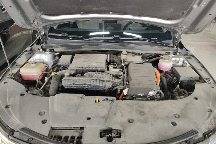 Used BYD Destroyer 05 2023 Champion Edition DM-i 120KM Prestige Model Engine Bay