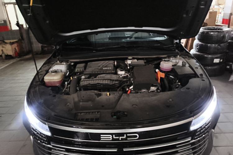 Used BYD Destroyer 05 2023 Champion Edition DM-i 55KM Luxury Model Engine Bay
