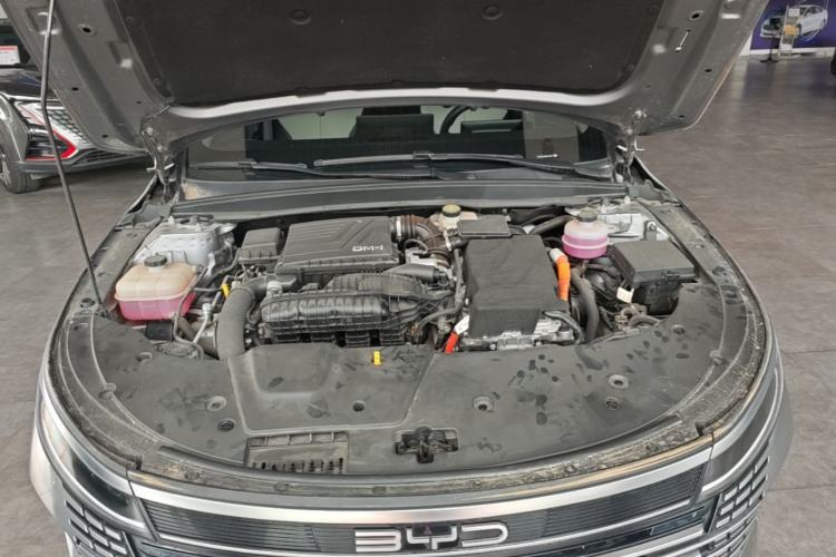 Used BYD Destroyer 05 2023 Champion Edition DM-i 120KM Prestige Model Engine Bay