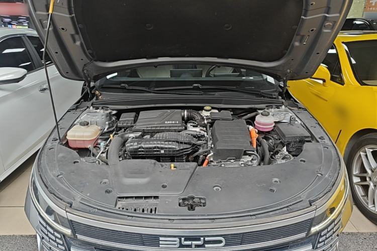 Used BYD Destroyer 05 2023 Champion Edition DM-i 120KM Prestige Model Engine Bay