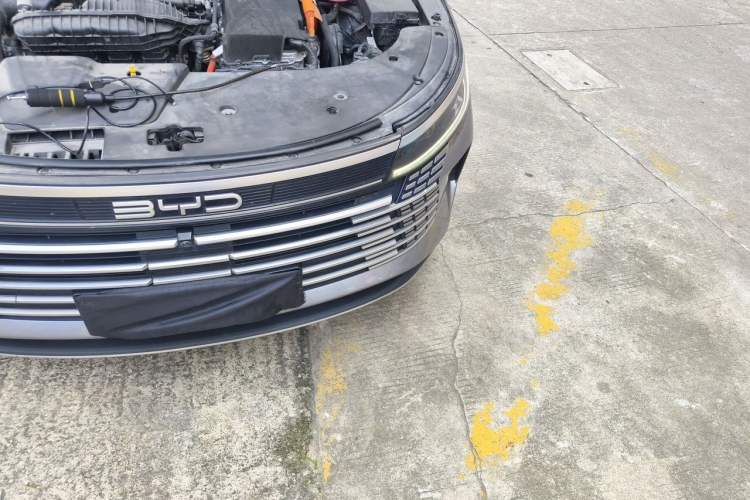 Used BYD Destroyer 05 2023 Champion Edition DM-i 55KM Luxury Model Engine Bay Left