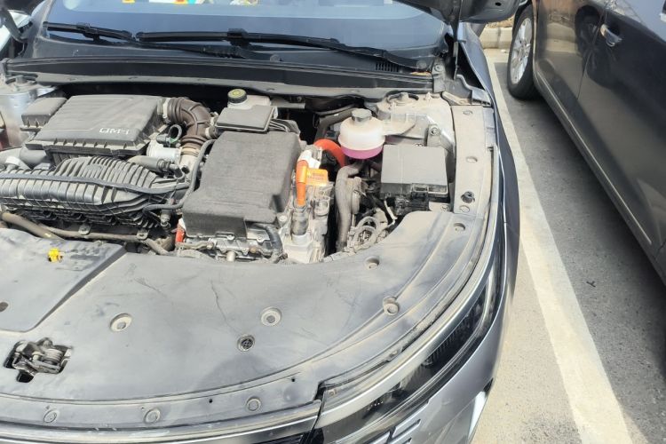 Used BYD Destroyer 05 2023 Champion Edition DM-i 120KM Prestige Model Engine Bay Left