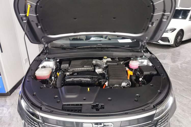 Used BYD Destroyer 05 2023 Champion Edition DM-i 55KM Luxury Model Engine Bay