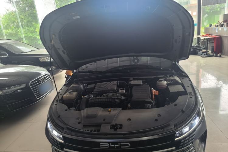 Used BYD Destroyer 05 2023 Champion Edition DM-i 55KM Luxury Model Engine Bay