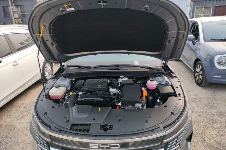 Used BYD Destroyer 05 2023 Champion Edition DM-i 55KM Luxury Model Engine Bay