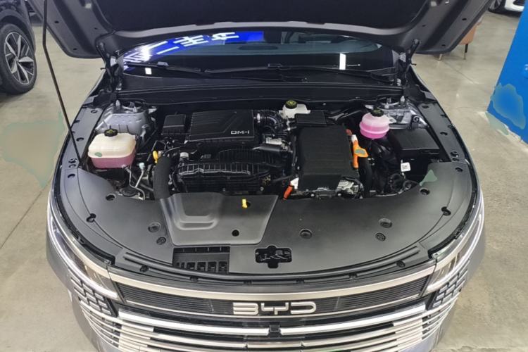 Used BYD Destroyer 05 2023 Champion Edition DM-i 55KM Luxury Model Engine Bay