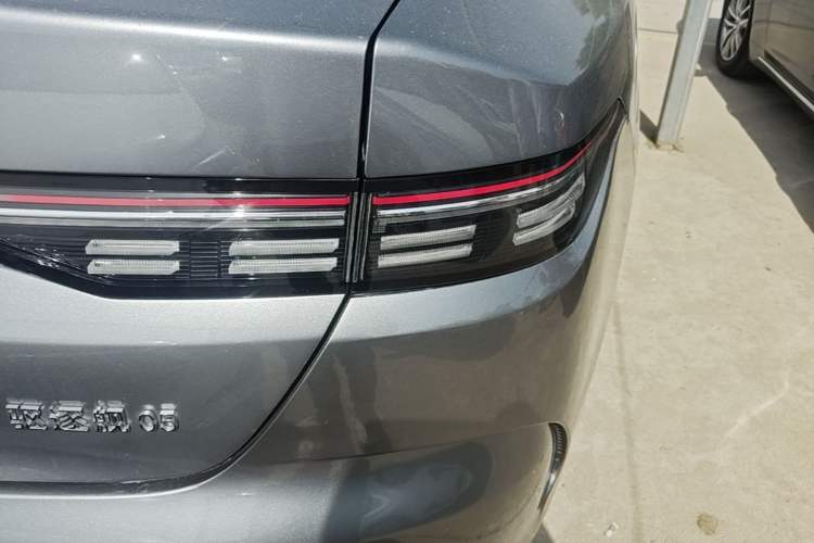 Used BYD Destroyer 05 2023 Champion Edition DM-i 55KM Luxury Model Exterior 3