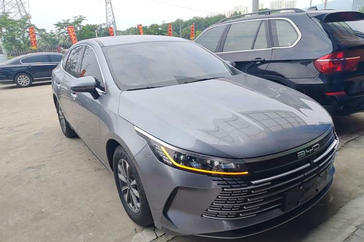 Used BYD Destroyer 05 2023 Champion Edition DM-i 55KM Luxury Model Front Right 45 Deg