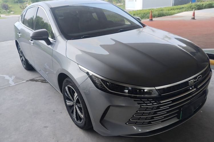 Used BYD Destroyer 05 2023 Champion Edition DM-i 120KM Prestige Model Front Right 45 Deg