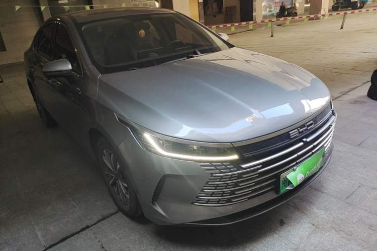 Used BYD Destroyer 05 2023 Champion Edition DM-i 55KM Luxury Model Front Right 45 Deg