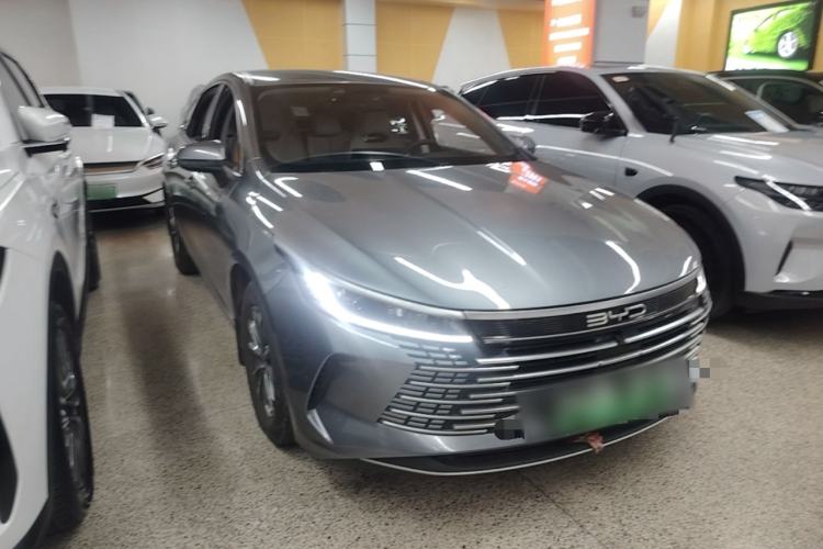 Used BYD Destroyer 05 2023 Champion Edition DM-i 55KM Luxury Model Front Right 45 Deg