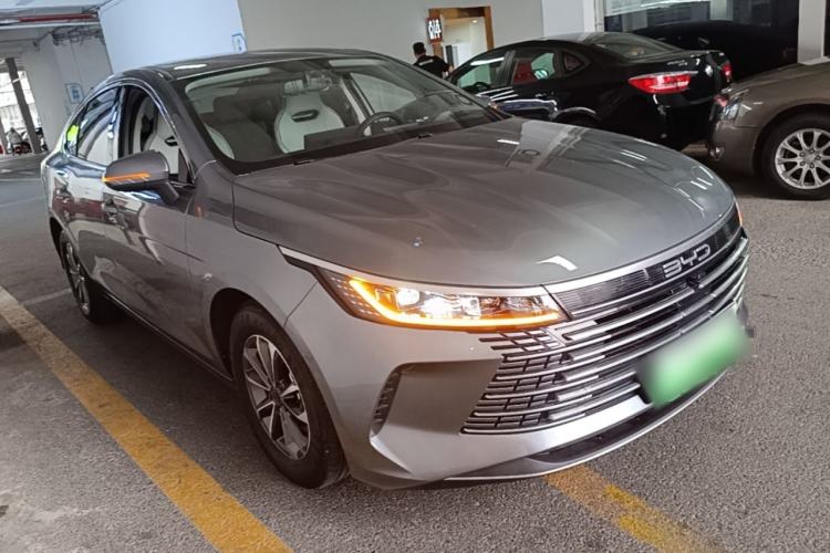 Used BYD Destroyer 05 2023 Champion Edition DM-i 55KM Luxury Model Front Right 45 Deg