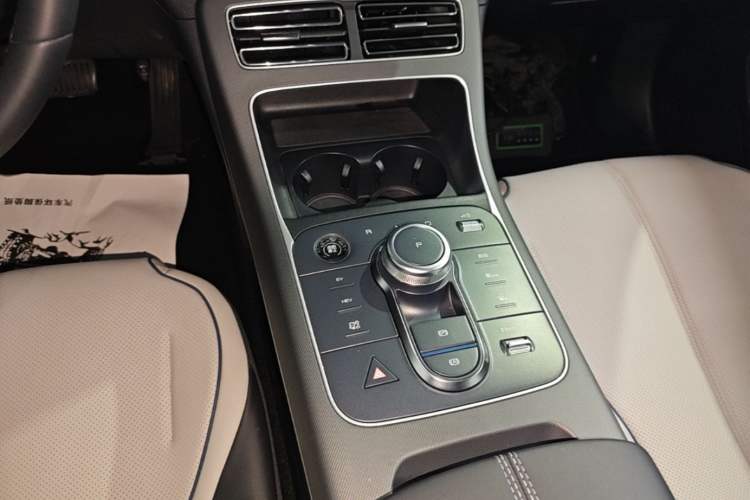 Used BYD Destroyer 05 2023 Champion Edition DM-i 55KM Luxury Model Gear Lever