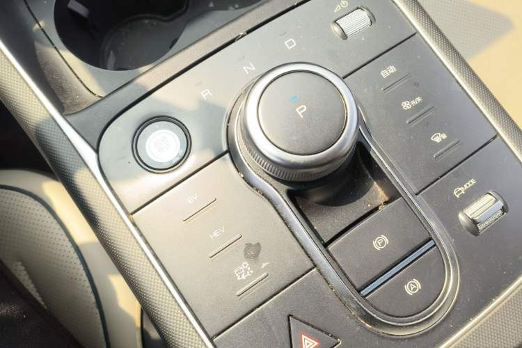 Used BYD Destroyer 05 2023 Champion Edition DM-i 120KM Prestige Model Gear Lever