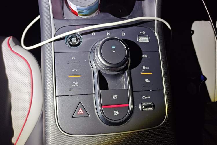 Used BYD Destroyer 05 2023 Champion Edition DM-i 55KM Luxury Model Gear Lever