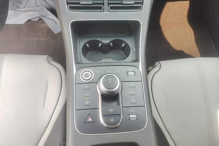 Used BYD Destroyer 05 2023 Champion Edition DM-i 120KM Luxury Model Gear Lever