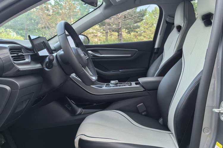 Used BYD Destroyer 05 2023 Champion Edition DM-i 55KM Luxury Model Interior 5