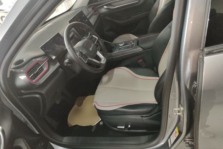 Used BYD Destroyer 05 2023 Champion Edition DM-i 120KM Prestige Model Left Front Seat