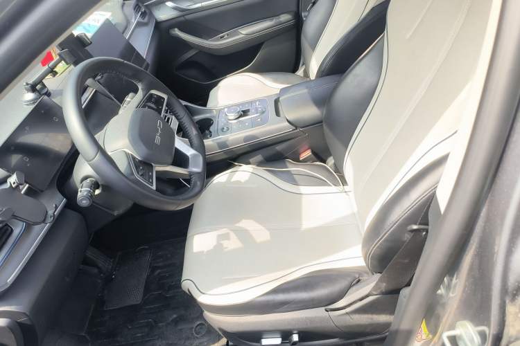 Used BYD Destroyer 05 2023 Champion Edition DM-i 120KM Prestige Model Left Front Seat