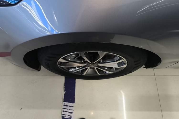 Used BYD Destroyer 05 2023 Champion Edition DM-i 55KM Luxury Model Left Front Wheel Hub